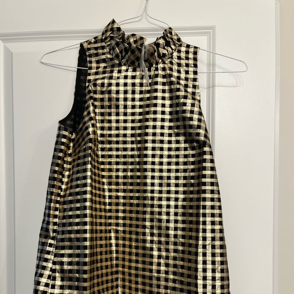 Fancy gold and black sleeveless top. New. XXS.